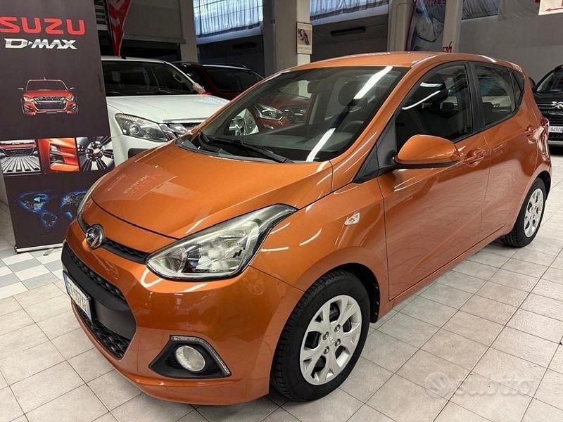 Usata Hyundai i10 67 CV (49 kW) 2014 Marrone Utilitaria