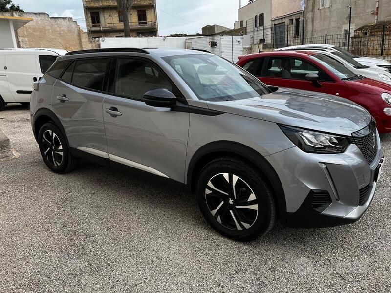 Usata Peugeot 2008 100 CV (73 kW) 2023 Grigio SUV