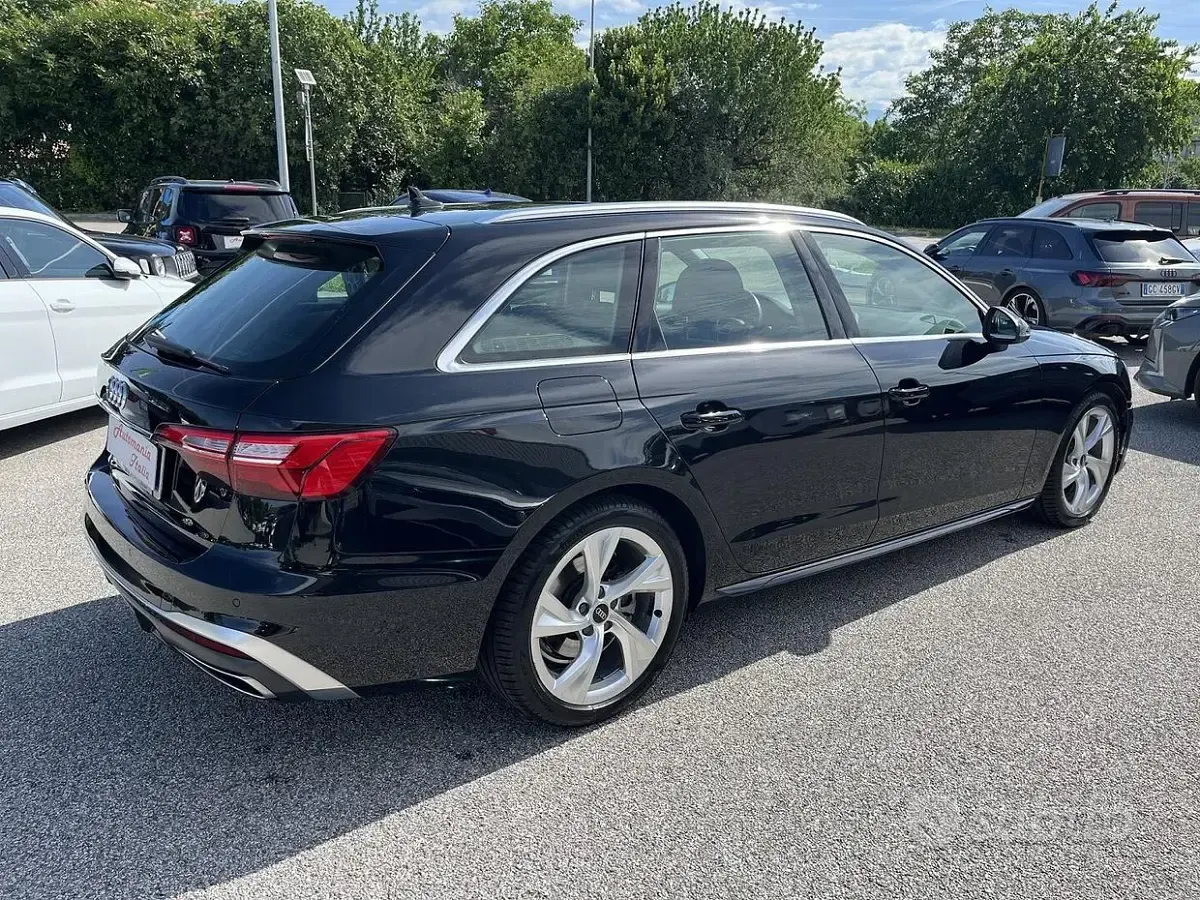 Usata Audi A4 163 CV (119 kW) 2022 Nero Station wagon