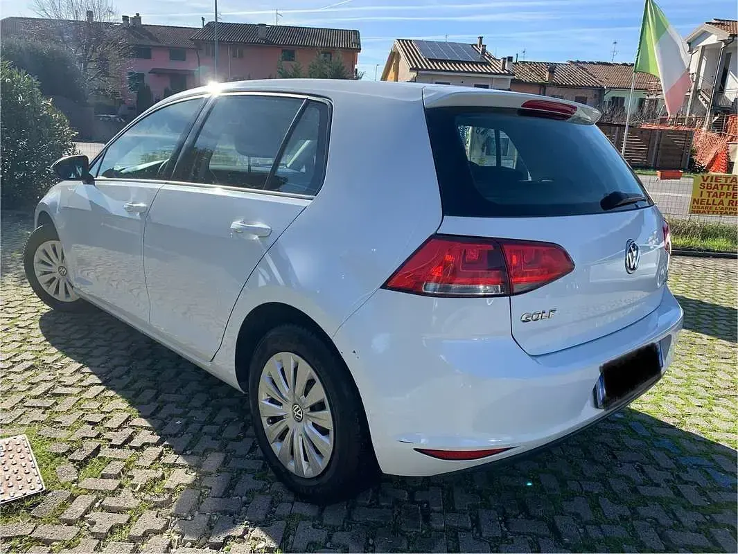 Usata VW Golf VII Trendline 86 CV (63 kW) 2016 Bianco Berlina