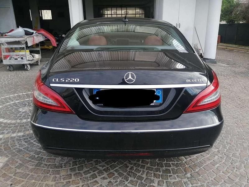 Usata Mercedes GLC220 170 CV (125 kW) 2016 Nero Berlina