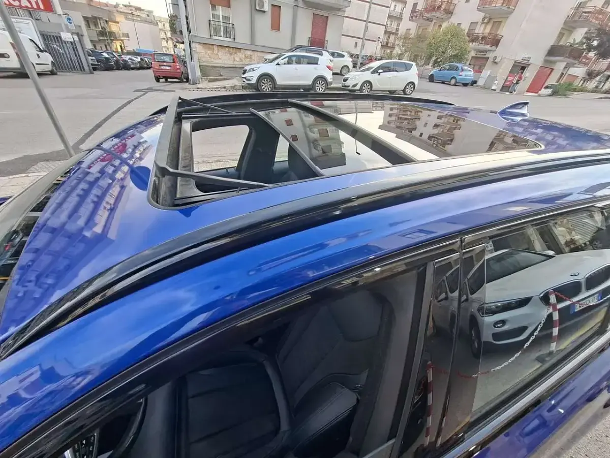 Usata BMW 320 Gran Turismo M Sport 190 CV (139 kW) 2021 Blu/azzurro Coupé