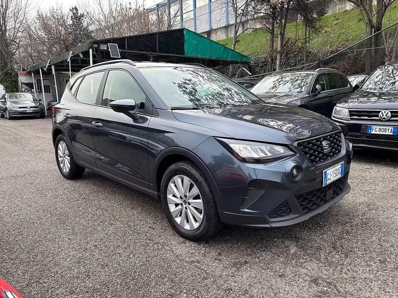 Usata Seat Arona Style 90 CV (66 kW) 2022 Grigio SUV