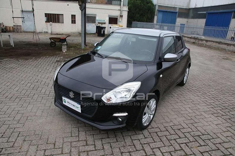 Grigio Usata 2020 Suzuki Swift Due volumi | 11.900 € (Ottimo prezzo) - Immagine 1/4