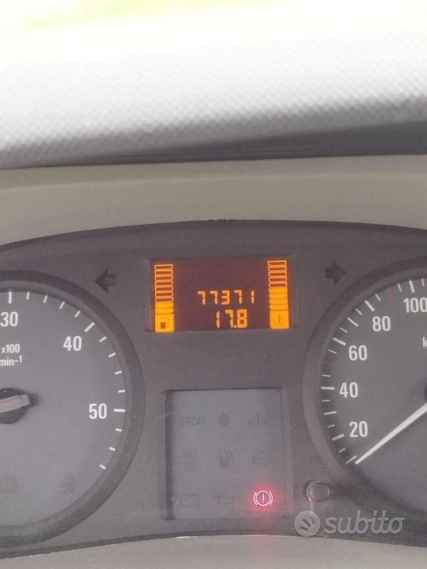 Usata Opel Vivaro 146 CV (107 kW) 2008 Bianco Monovolume