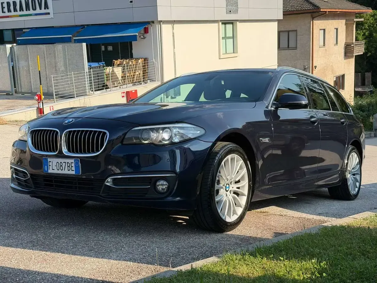 Usata BMW 520 190 CV (139 kW) 2017 Blu/azzurro Station wagon