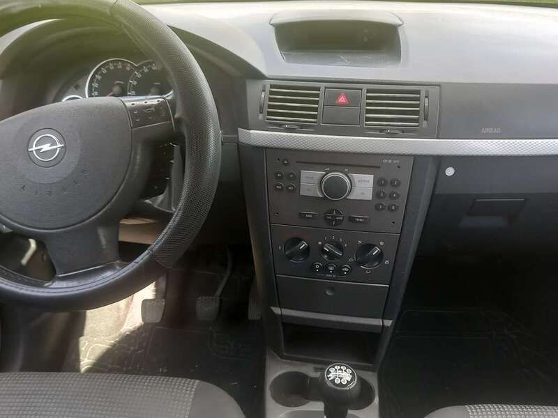 Grigio Usata 2010 Opel Meriva Club Monovolume | 3490 € (Cara) - Immagine 1/4