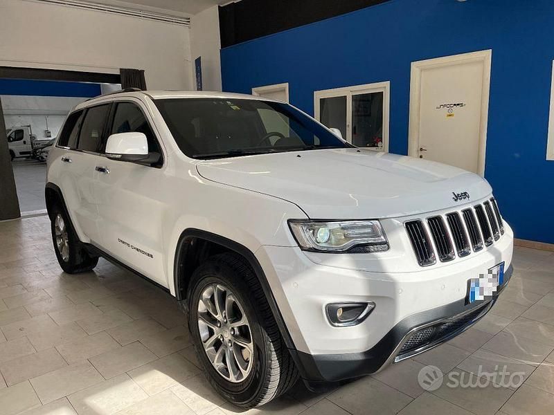 Bianco pastello Usata 2015 Jeep Grand Cherokee Limited SUV | 14.900 € (Ottimo prezzo) - Immagine 1/4