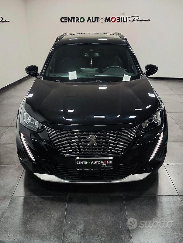 Usata Peugeot 2008 Allure 130 CV (95 kW) 2022 Nero SUV