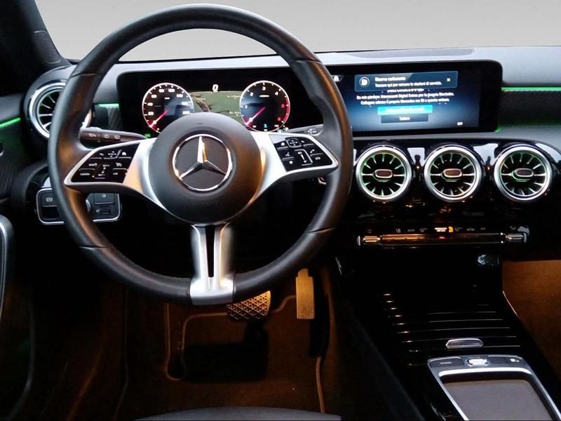 Begagnad Mercedes A180 Advanced Plus 116 HK (85 kW) 2024 Vit Sedan