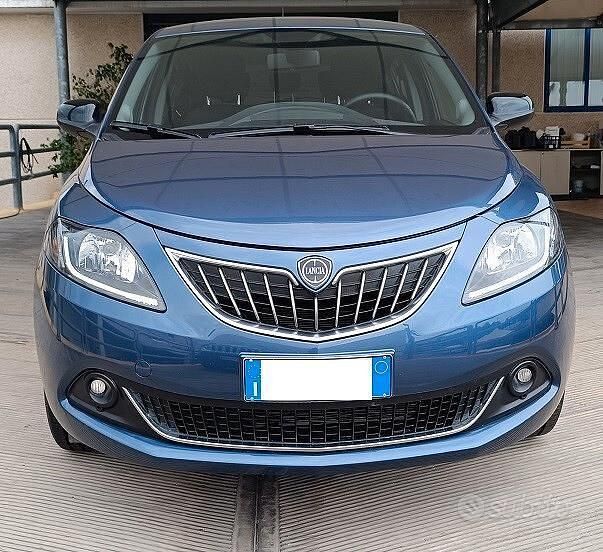 Usata Lancia Ypsilon S 70 CV (51 kW) 2024 Blu Utilitaria