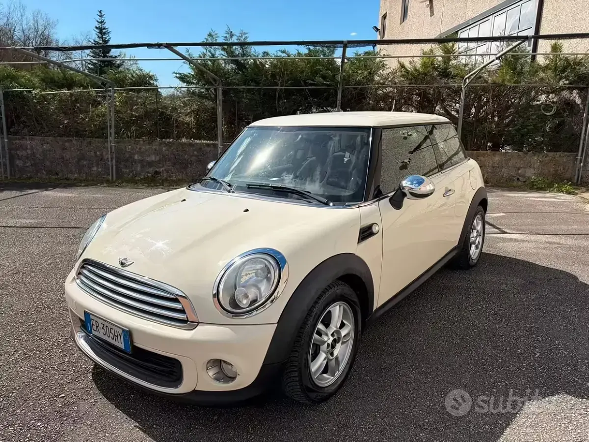 Usata Mini ONE 75 CV (55 kW) 2013 Bianco Utilitaria