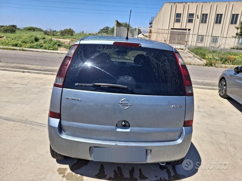 Usata Opel Meriva 75 CV (55 kW) 2003 Grigio Monovolume