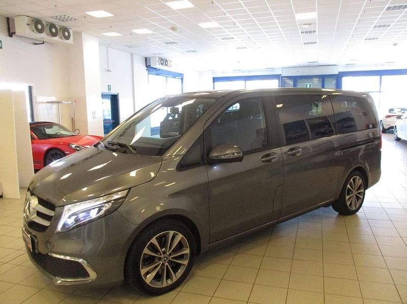 Usata Mercedes V300 Premium 239 CV (175 kW) 2020 Other Monovolume