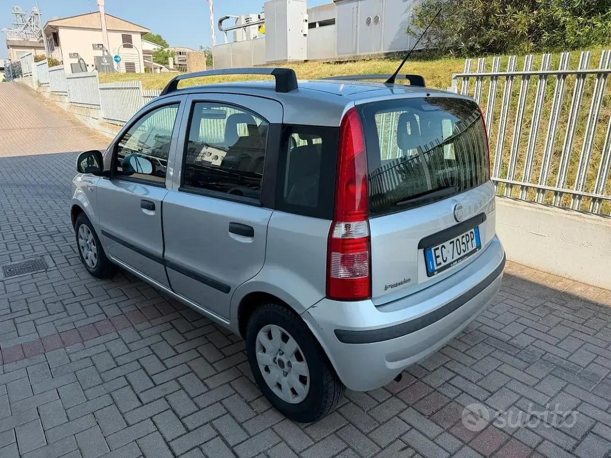 Usata Fiat Panda Dynamic 69 CV (50 kW) 2011 Grigio Utilitaria
