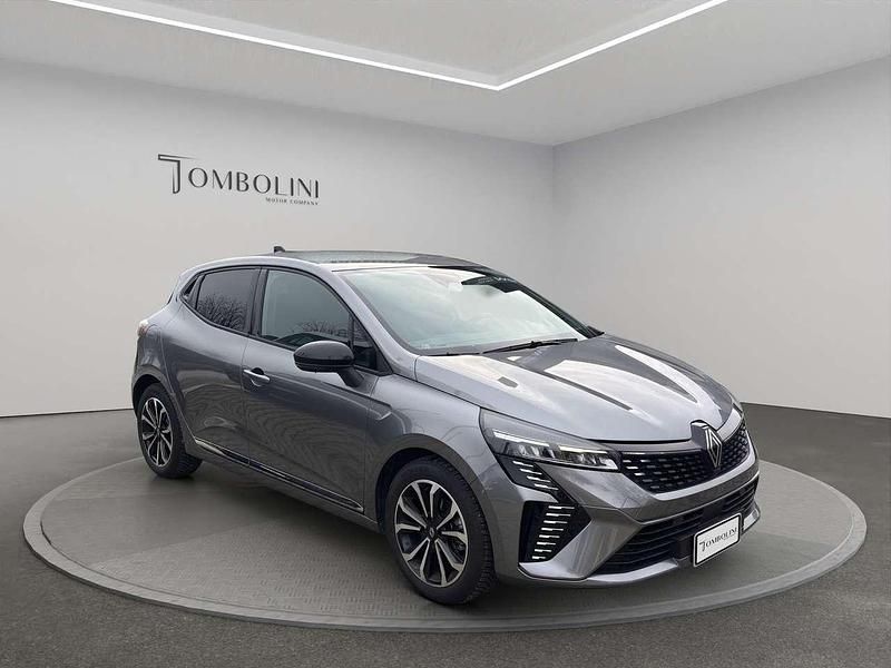 Usata Renault Clio V Techno 91 CV (66 kW) 2025 Grigio scuro Berlina