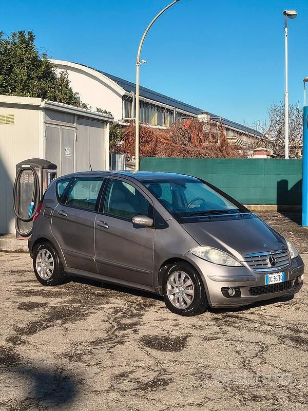 Usata 2007 Mercedes A170 Tre volumi | 3800 € - Immagine 1/4