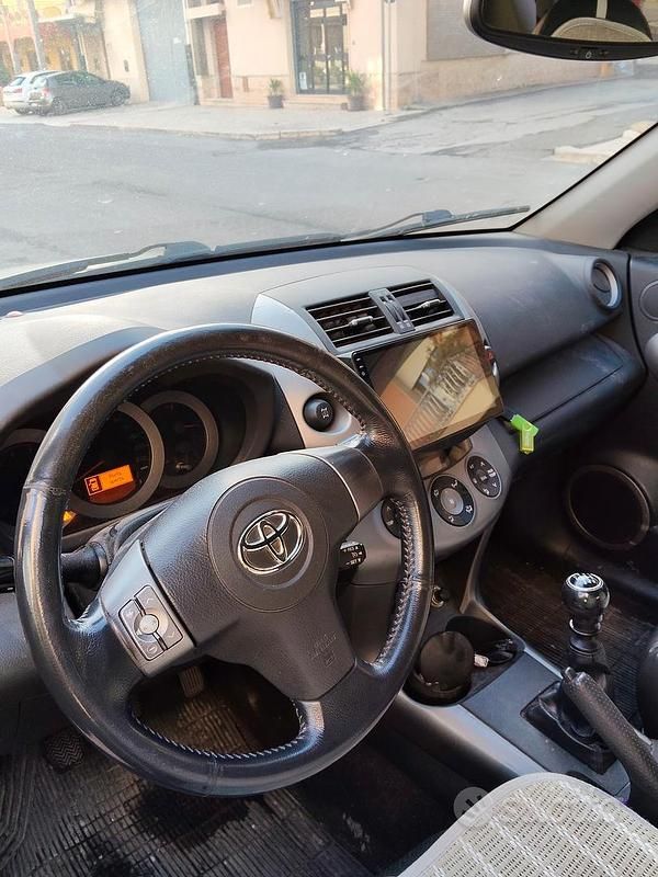 Usata Toyota RAV4 177 CV (130 kW) 2006 SUV