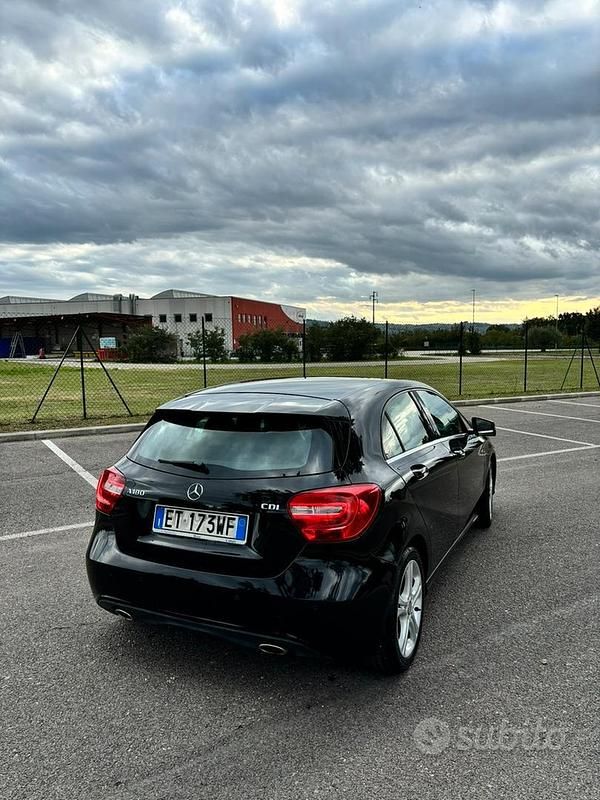 Usata Mercedes A180 SE 109 CV (80 kW) 2014 Nero Berlina