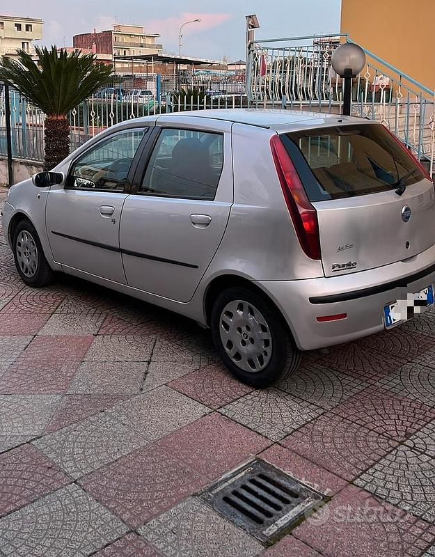Usata Fiat Punto 75 CV (55 kW) 2007 Grigio Utilitaria