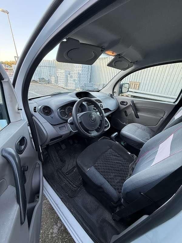 Usata Renault Kangoo 64 CV (47 kW) 2010 Monovolume