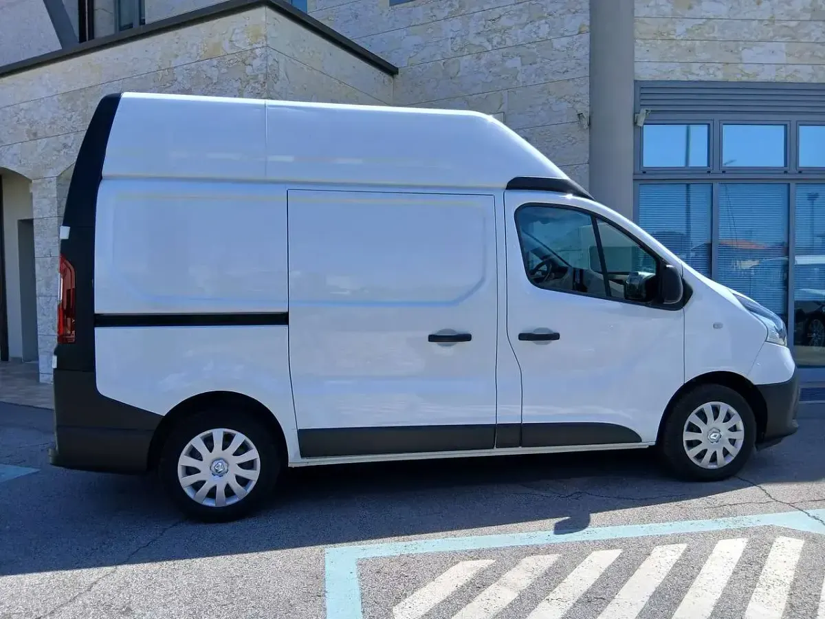 Usata Renault Trafic 125 CV (91 kW) 2016 Bianco Monovolume