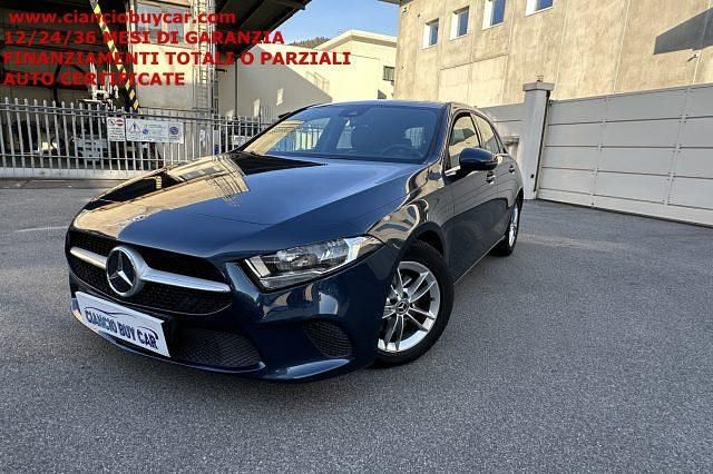 Usata Mercedes A180 Business 116 CV (85 kW) 2020 Blu