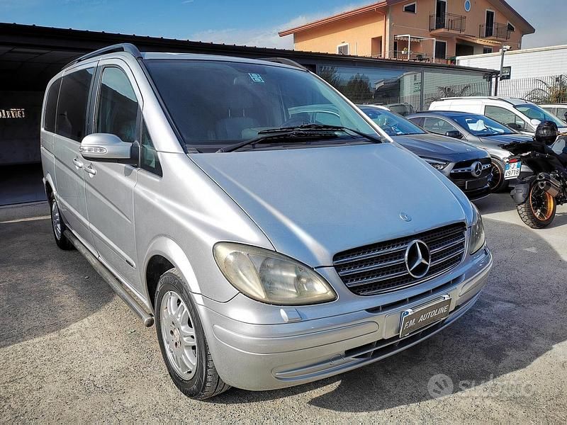 Usata Mercedes Viano 150 CV (110 kW) 2005 Argento Monovolume
