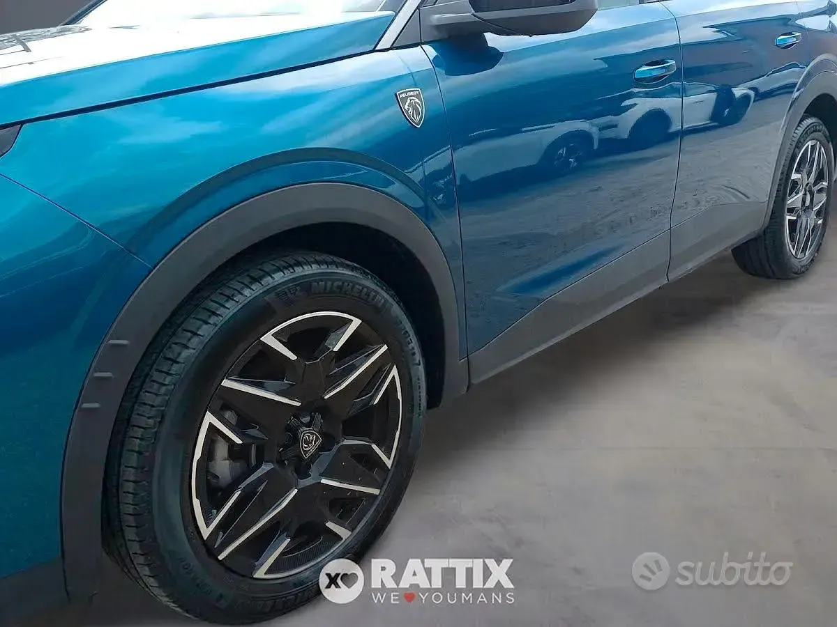 Usata Peugeot 5008 GT 136 CV (100 kW) 2025 Blu obsession SUV