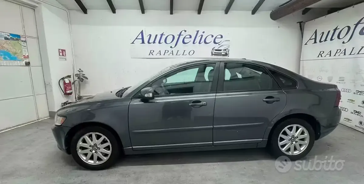 Usata Volvo S40 Kinetic 136 CV (100 kW) 2007 Grigio Berlina