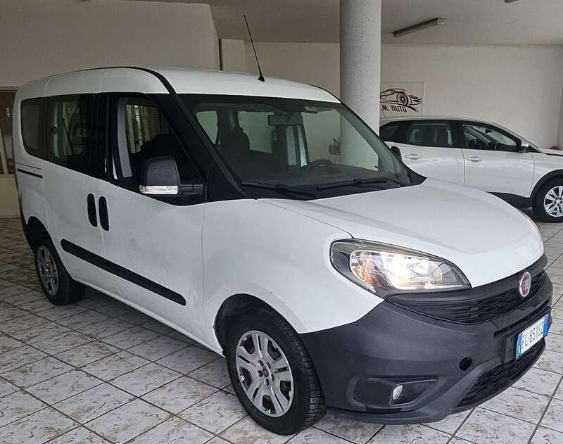 Usata Fiat Doblò Easy 95 CV (69 kW) 2017 Bianco Monovolume