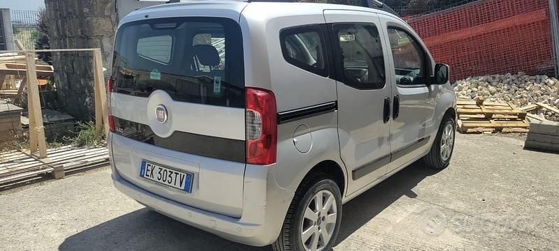 Usata Fiat Qubo Active 73 CV (53 kW) 2011 Grigio Monovolume
