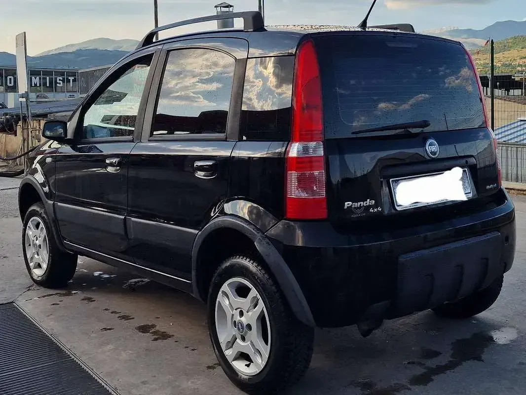 Usata Fiat Panda 4x4 69 CV (50 kW) 2007 Nero Utilitaria