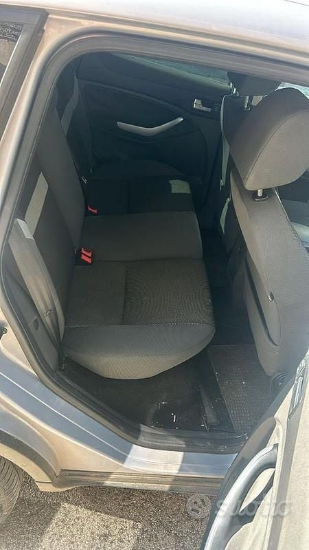 Usata Ford Kuga 140 CV (102 kW) 2011 SUV