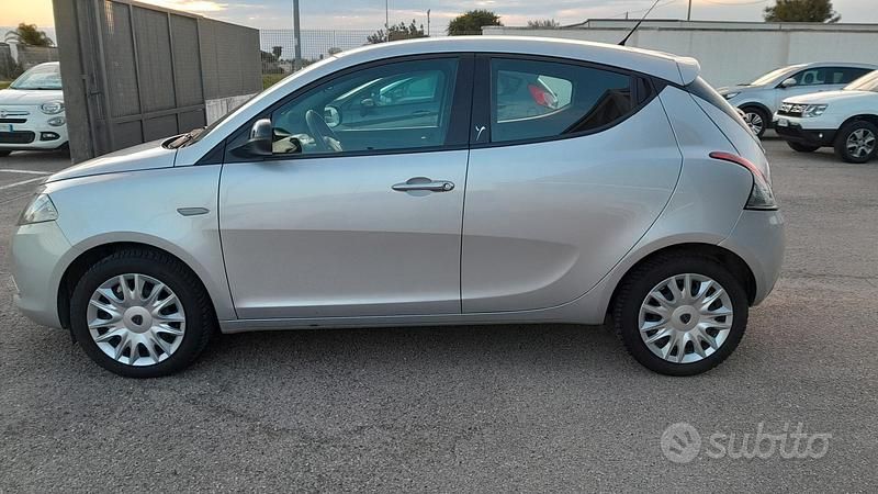 Usata Lancia Ypsilon S 69 CV (50 kW) 2012 Grigio Utilitaria