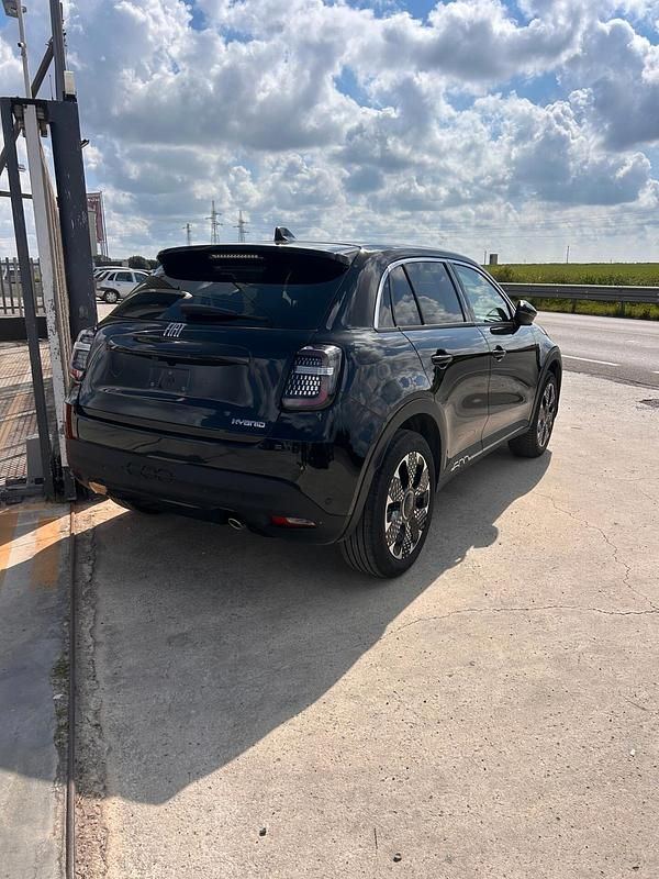 Usata Fiat 600 La Prima 100 CV (73 kW) 2024 Nero SUV