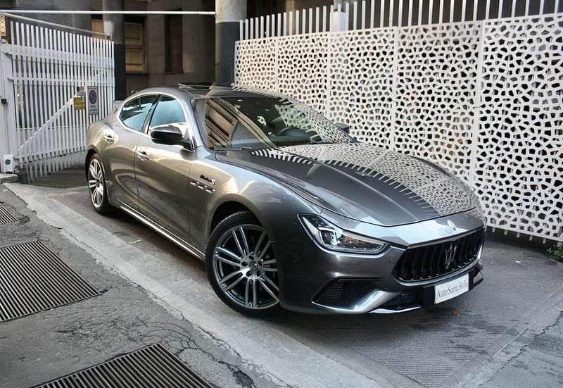 Usata Maserati Ghibli 430 CV (316 kW) 2021 Grigio maratea met. Berlina