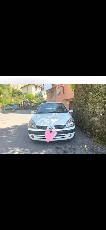 Usata Renault Clio II Expression 75 CV (55 kW) 2003 Bianco Berlina