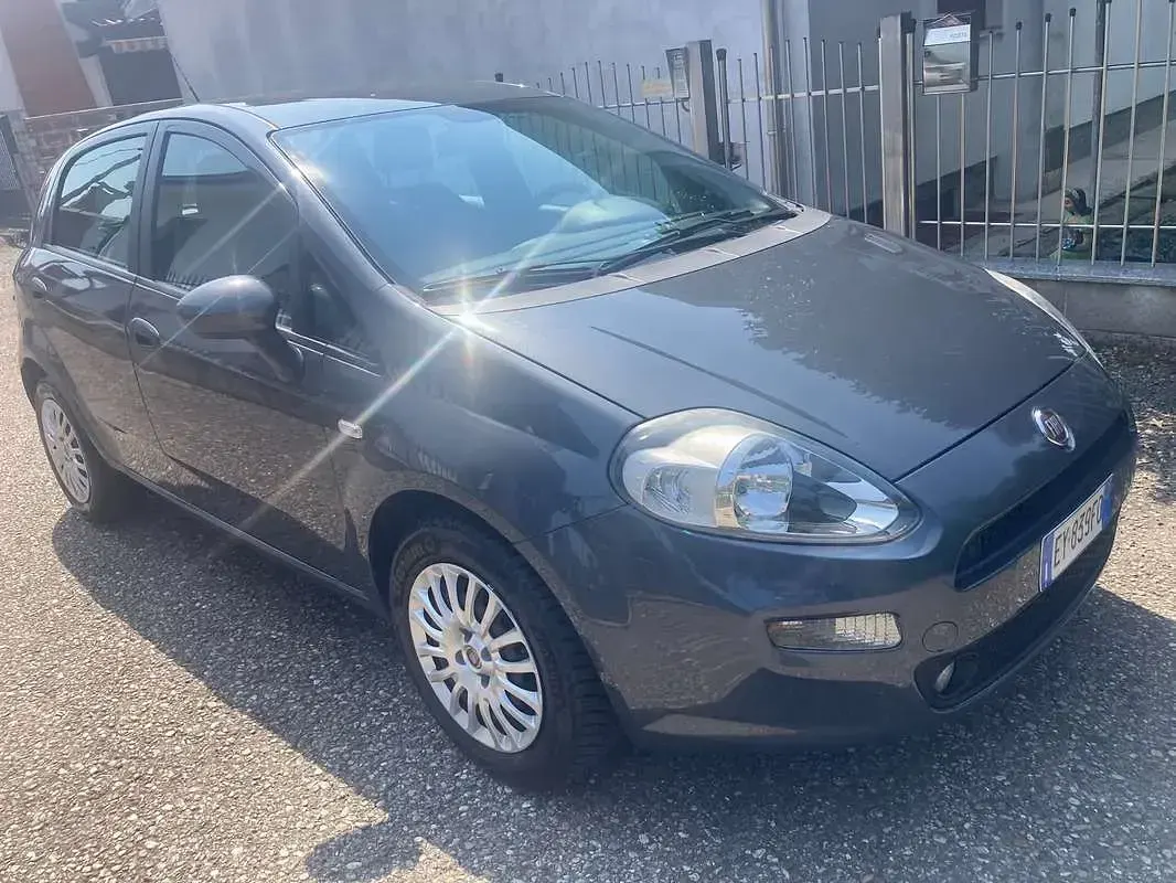 Usata Fiat Grande Punto Lounge 75 CV (55 kW) 2015 Utilitaria