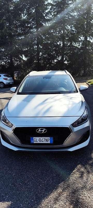 Usata Hyundai i30 110 CV (80 kW) 2019 Argento Station wagon