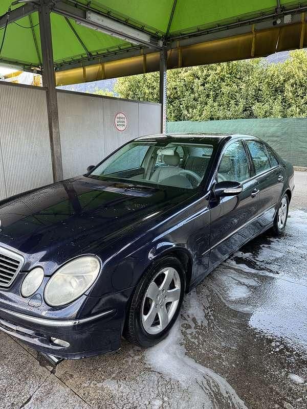 Usata Mercedes E270 Avantgarde 177 CV (130 kW) 2003 Berlina