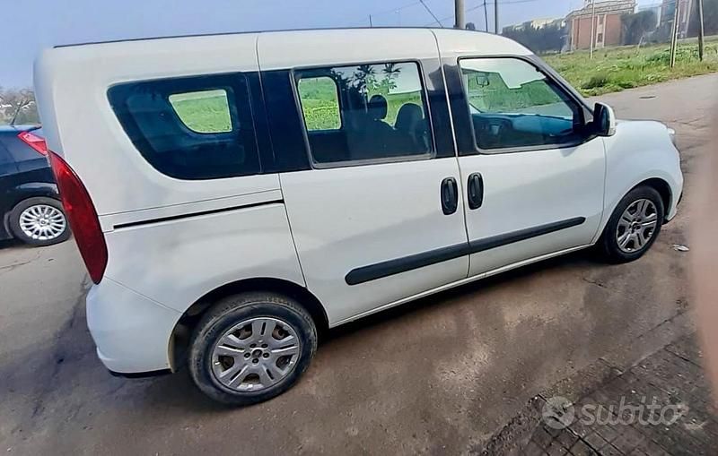 Usata Fiat Doblò 2015 Bianco Monovolume
