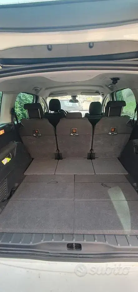 Usata Peugeot 5008 112 CV (82 kW) 2013 Bianco Monovolume