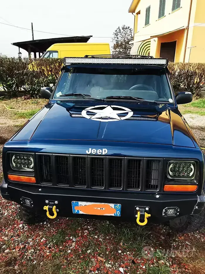Second-hand Jeep Cherokee 116 CP (85 kW) 2001 Albastru SUV