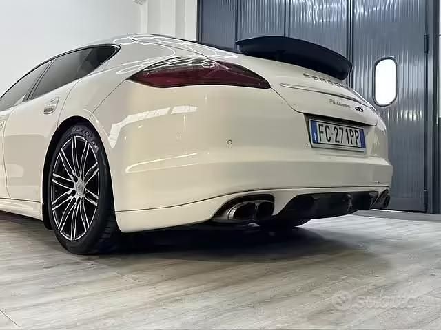 Usata Porsche Panamera 300 CV (220 kW) 2012 Bianco Utilitaria