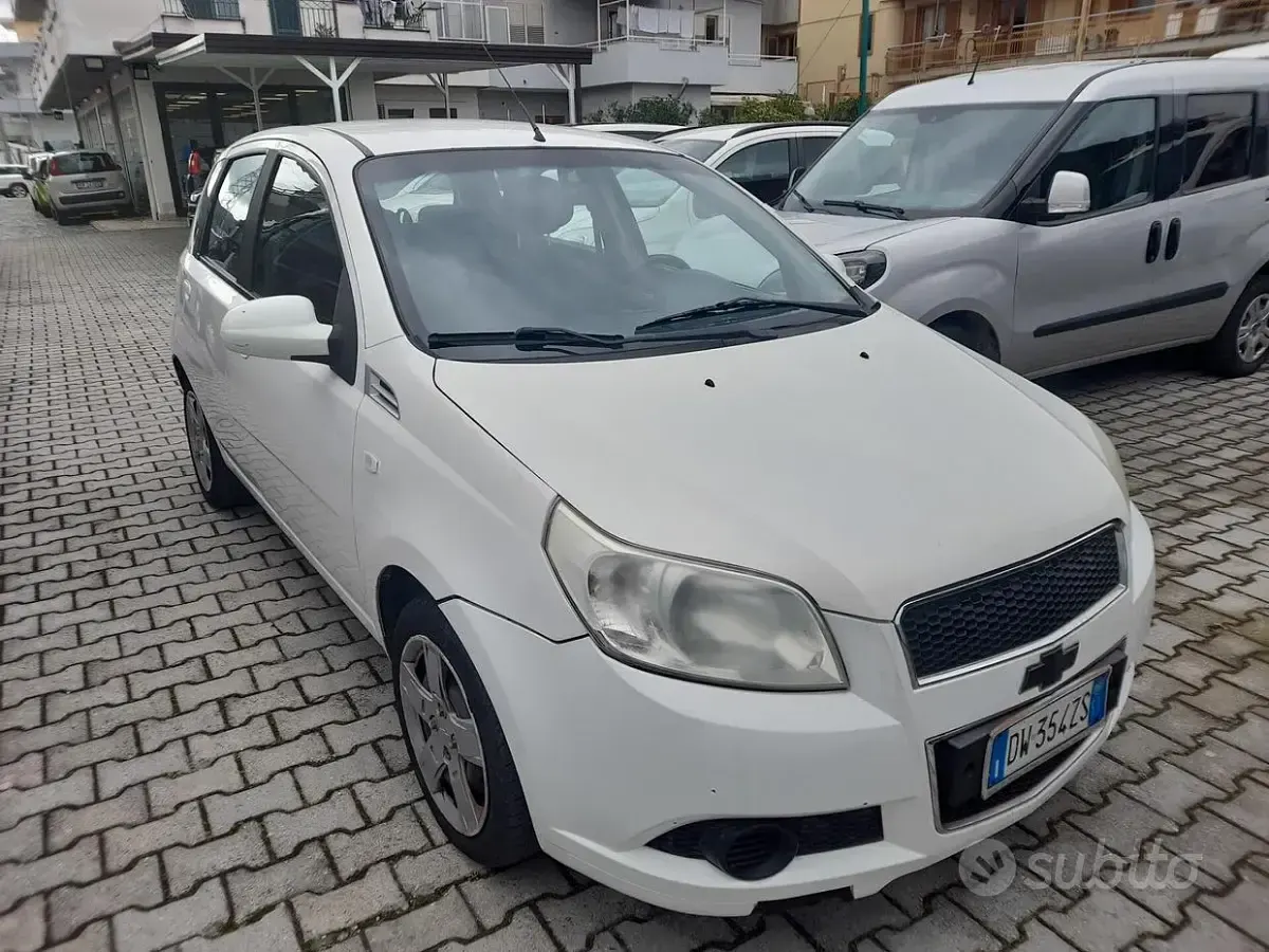 Usata Chevrolet Aveo LS 84 CV (61 kW) 2009 Bianco Berlina