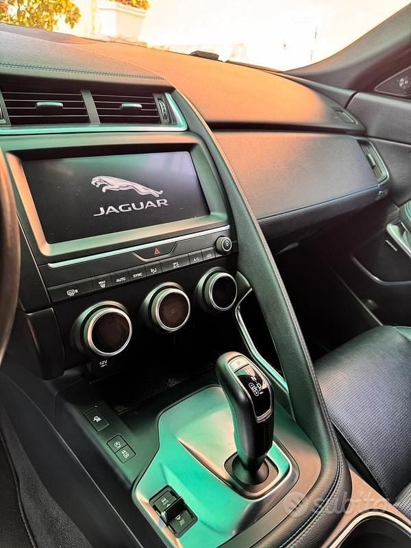 Usata Jaguar E-Pace R-Dynamic 179 CV (131 kW) 2020 SUV