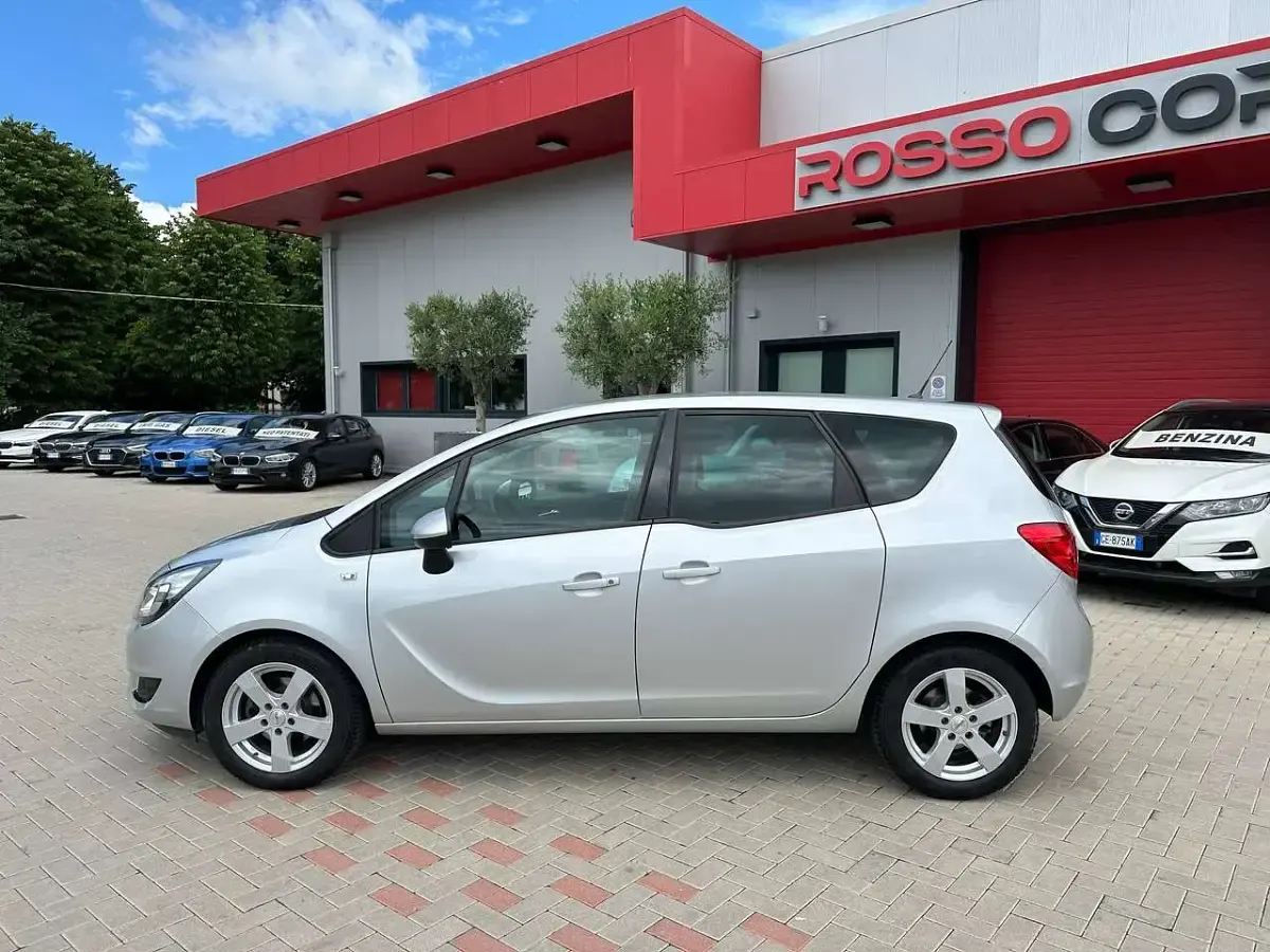 Usata Opel Meriva Cosmo 120 CV (88 kW) 2016 Argento Monovolume