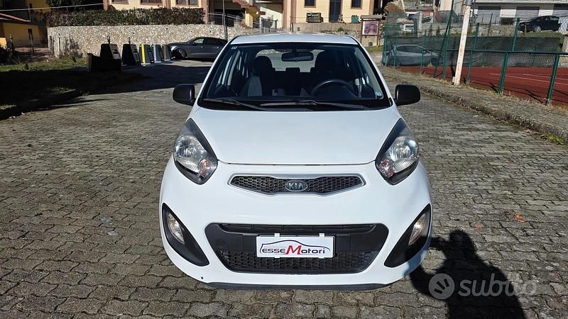 Usata Kia Picanto Style 69 CV (50 kW) 2012 Bianco Utilitaria
