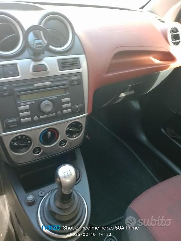 Usata Ford Fiesta 2008 Nero Utilitaria